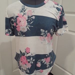 Rose‎ & Striped T-Shirt